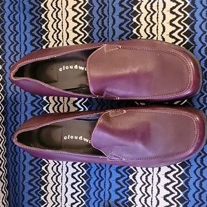 Cloudwalkers Villa Size 8 1/2W Burgundy w/ 3" Heel